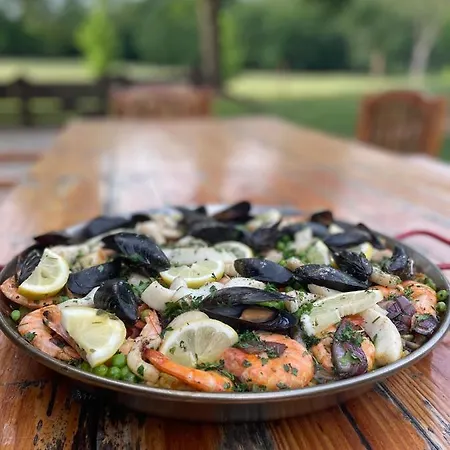 Domaine La Rose Bed and Breakfast Caylus