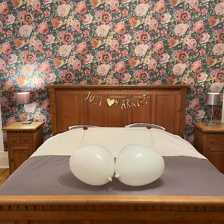 Domaine La Rose Bed & Breakfast 4*